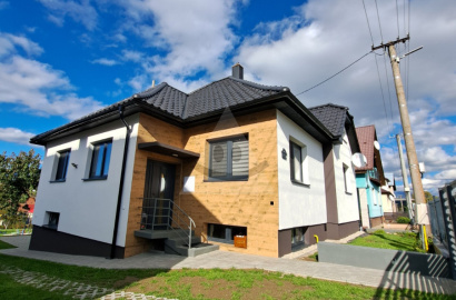 Superior family house with a beautiful view for sale, Dovalovo